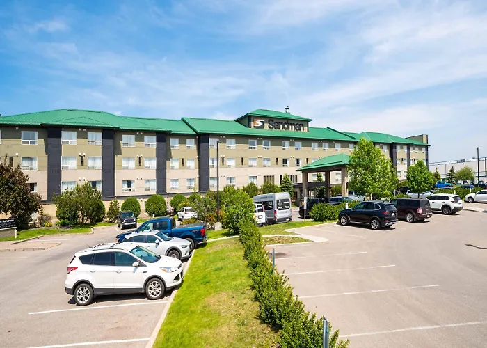 Sandman Calgary AirportAirport Hotel